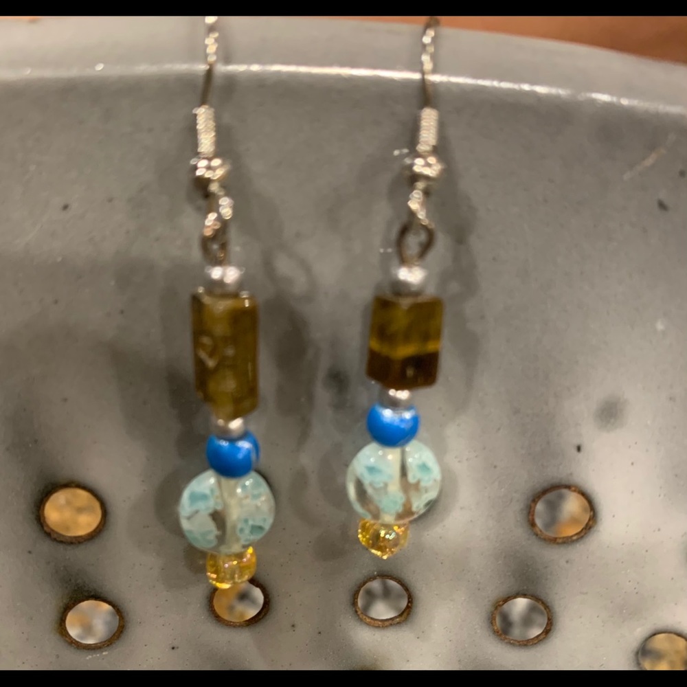 Dangle earrings - Picture 2 of 2